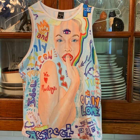 Shein x figure and‎ letter graphic tank . Worn once - Picture 5 of 8